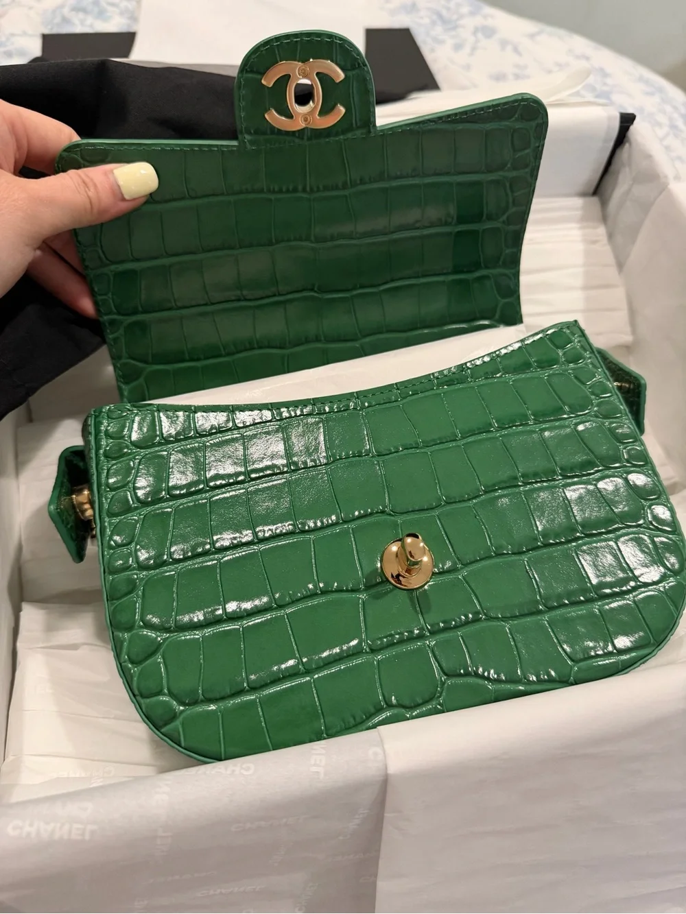 CHANEL Green Croc-Embossed top handle bag Bag with Gold hardware